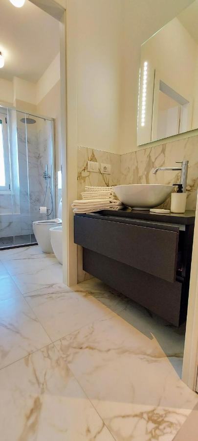 Suite Rent Milan 3 Bagian luar foto